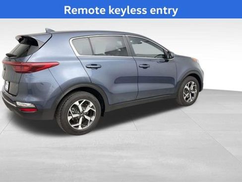 Used 2022 Kia Sportage LX FWD image 2