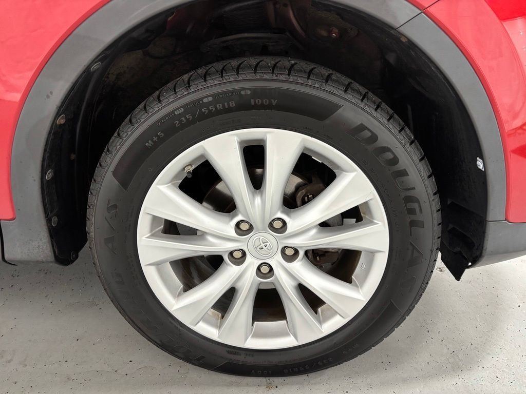 Used 2015 Toyota RAV4 Limited w/ Technology Package AWD/4WD image 60
