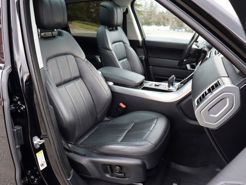 Used 2020 Land Rover Range Rover Sport SE image 20