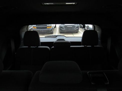 Used 2025 GMC Acadia Elevation image 35