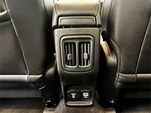 Used 2018 Jeep Compass Latitude w/ Popular Equipment Group image 24