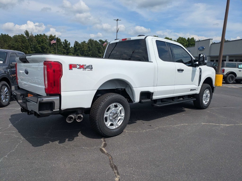 New 2026 Ford F250 XLT w/ FX4 Off-Road Package AWD/4WD image 26