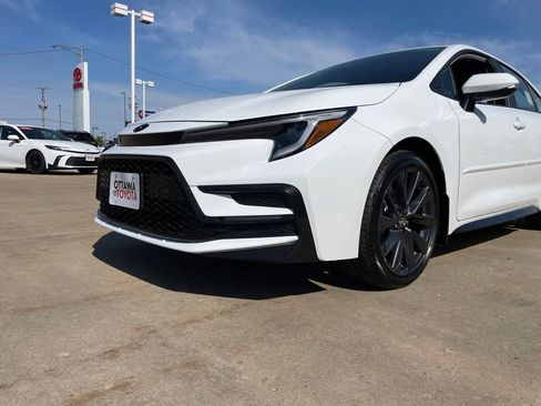 Used 2026 Toyota Corolla SE FWD image 14
