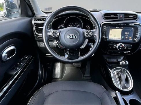 Used 2016 Kia Soul + w/ Audio Package FWD image 8