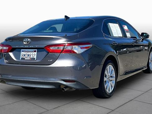 Used 2019 Toyota Camry LE FWD image 12