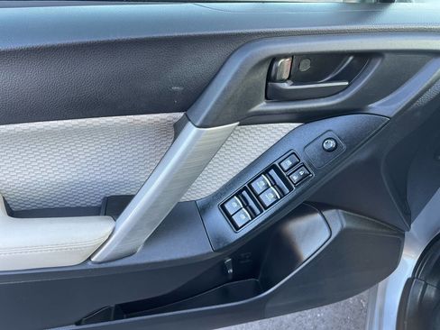 Used 2017 Subaru Forester 2.5i Premium image 22