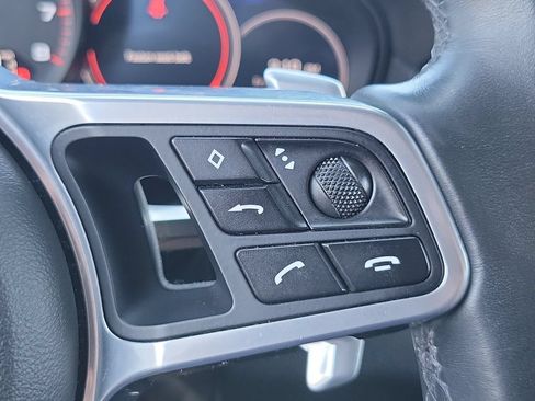 Used 2020 Porsche Cayenne AWD/4WD image 10