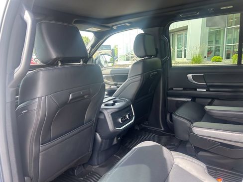 Certified 2025 Ford Expedition Max Platinum w/ Stealth Appearance Package AWD/4WD image 15