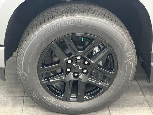 New 2026 Chevrolet Silverado 1500 RST w/ Dark Appearance Package AWD/4WD image 6