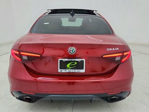 Used 2017 Alfa Romeo Giulia Ti w/ TI 19" Sport Package image 10