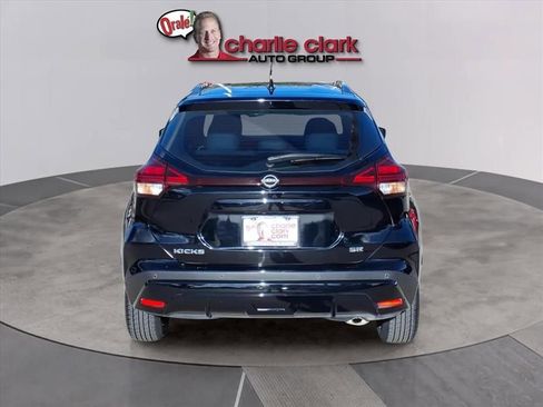 Used 2023 Nissan Kicks SR w/ SR Premium Package image 4