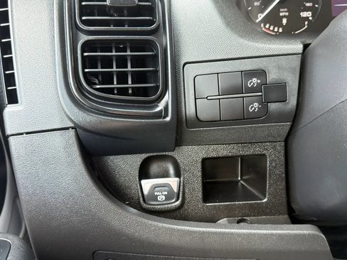 Used 2023 RAM ProMaster 2500 FWD image 28