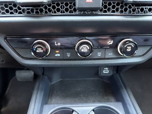 Used 2023 Honda HR-V LX image 14