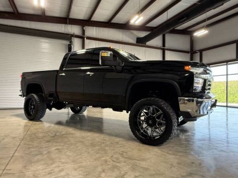 Used 2022 Chevrolet Silverado 2500 LTZ image 6