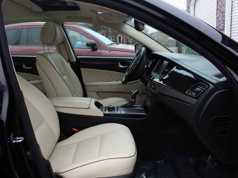 Used 2016 Hyundai Equus Signature image 30