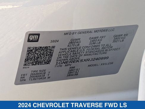 Used 2024 Chevrolet Traverse LS image 43