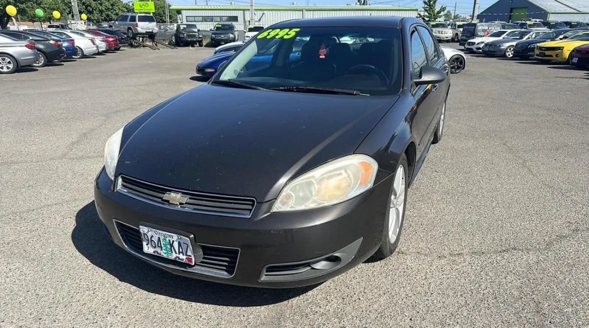 Used 2009 Chevrolet Impala LTZ FWD image 9