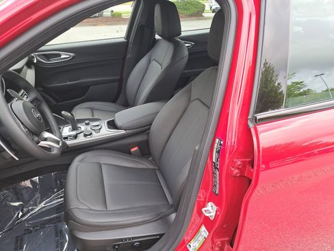 New 2025 Alfa Romeo Giulia AWD w/ Driving Assist Package image 15