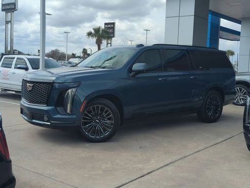 Certified 2025 Cadillac Escalade ESV Sport Platinum image 1