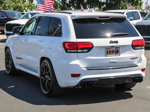 Used 2018 Jeep Grand Cherokee Trackhawk image 2