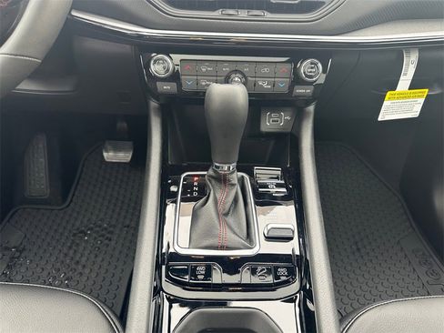 New 2026 Jeep Compass Trailhawk w/ Sun, Sound & Navigation Group image 13