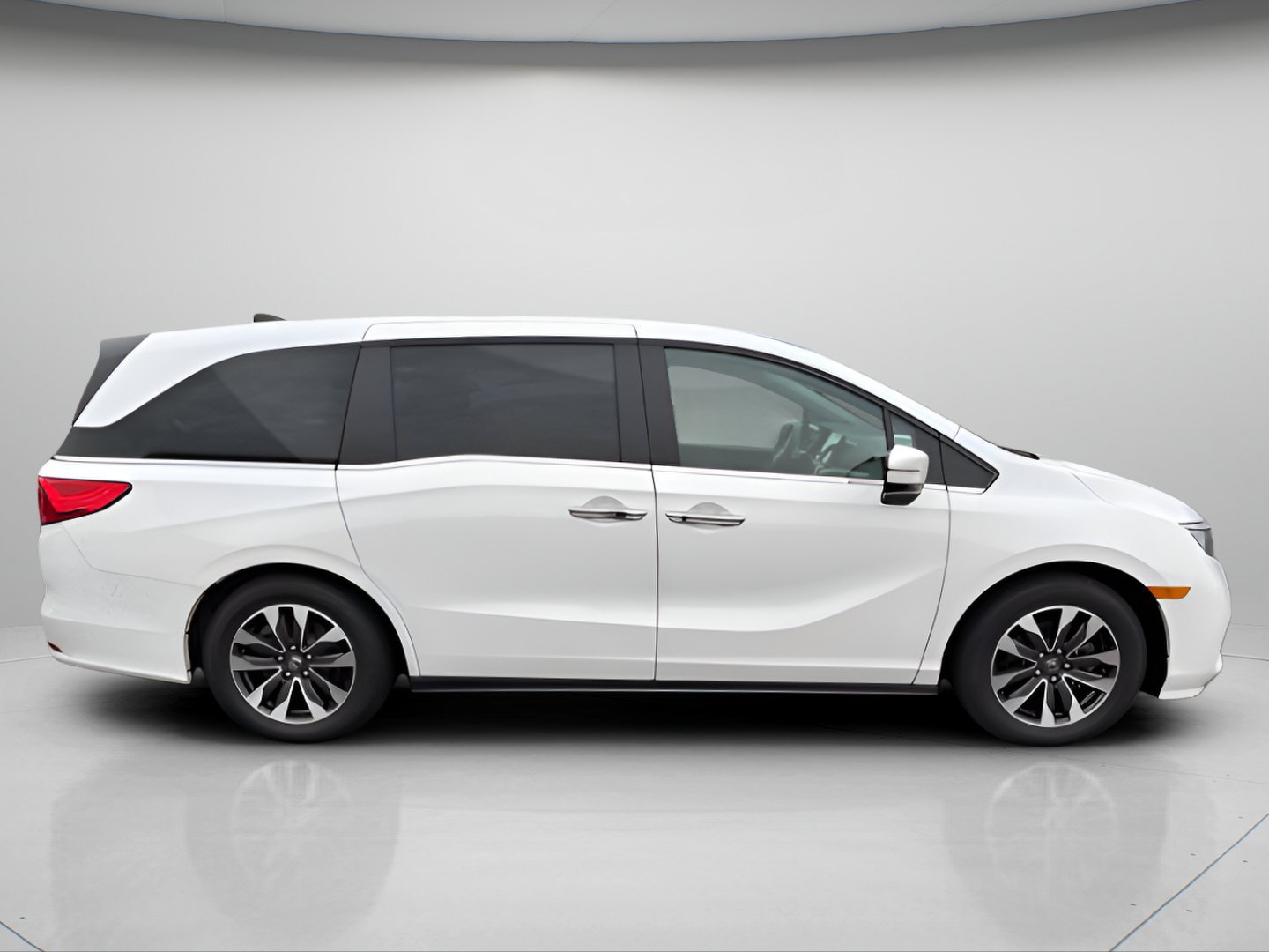 Used 2024 Honda Odyssey EX-L image 5