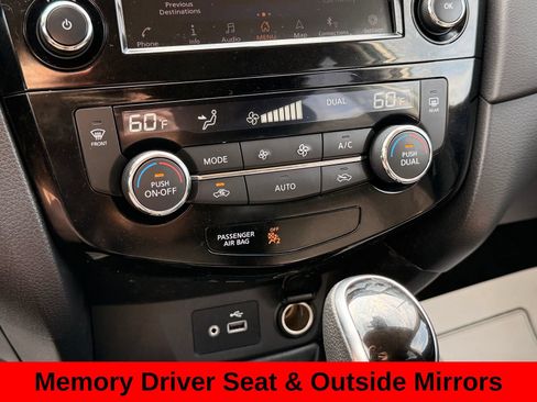 Used 2019 Nissan Rogue SV w/ Premium Package AWD/4WD image 22