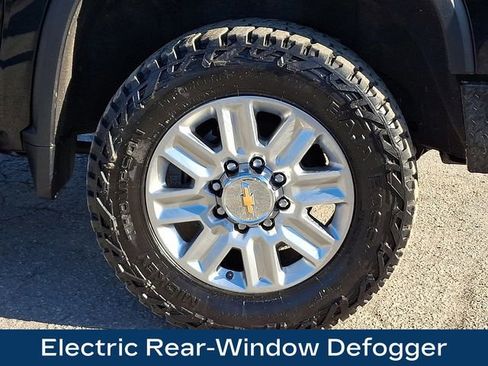 Used 2025 Chevrolet Silverado 3500 High Country image 11