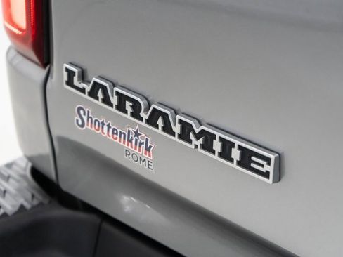 Used 2024 RAM 1500 Laramie image 9