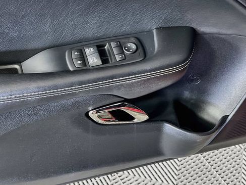 Used 2016 Dodge Challenger SRT Hellcat RWD image 12