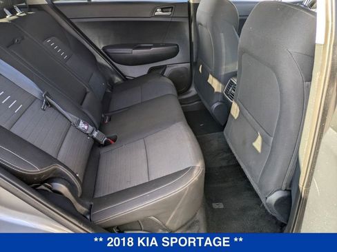 Used 2018 Kia Sportage LX image 40