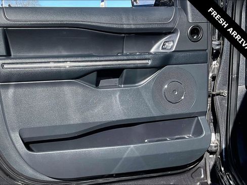 Used 2023 Ford Expedition Max XLT image 19