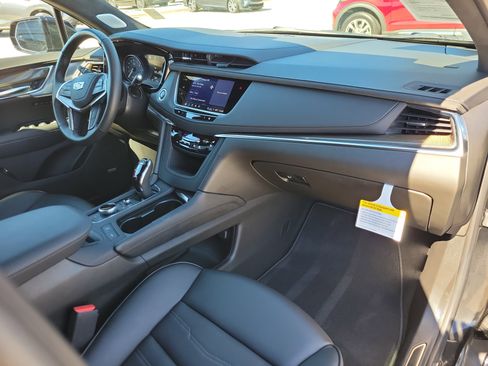 Certified 2023 Cadillac XT5 Premium Luxury w/ Platinum Package image 11