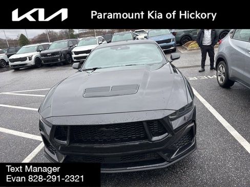 Used 2024 Ford Mustang GT Premium image 4