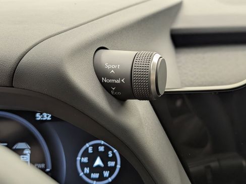 Used 2025 Lexus UX 300h FWD image 25