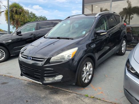 Used 2015 Ford Escape Titanium w/ Equipment Group 301A AWD/4WD image 31