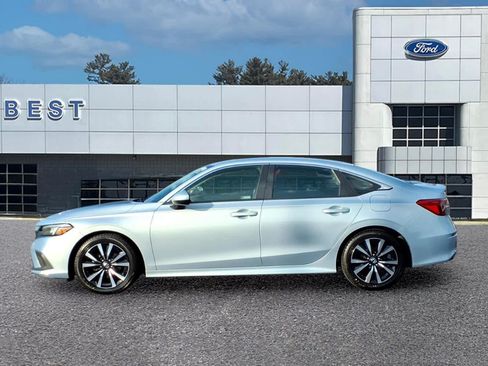 Used 2022 Honda Civic EX image 2