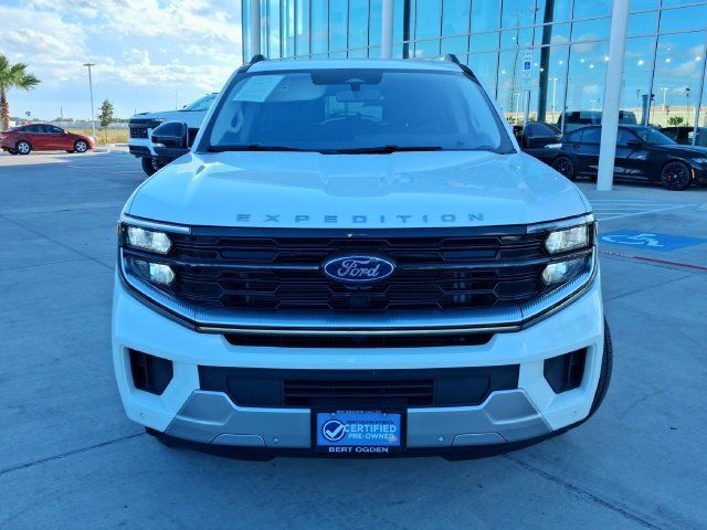 Used 2025 Ford Expedition Max Platinum AWD/4WD image 2