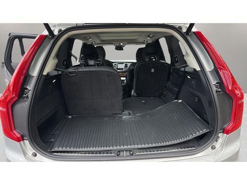 Used 2023 Volvo XC90 B6 Plus w/ Protection Package AWD/4WD image 18