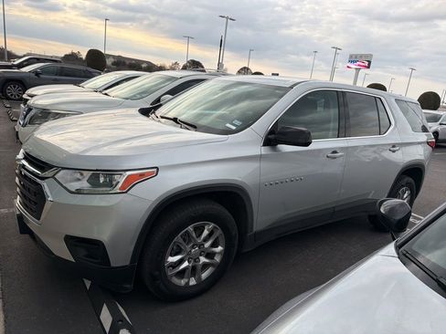 Used 2020 Chevrolet Traverse LS image 14
