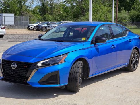 Used 2025 Nissan Altima 2.5 SR FWD image 22