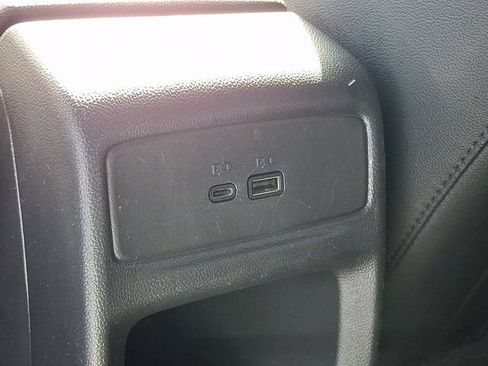 Used 2025 Chevrolet Trax LT FWD image 11