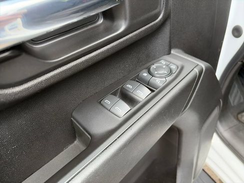 Used 2022 Chevrolet Silverado 2500 Custom w/ Custom Value Package AWD/4WD image 22