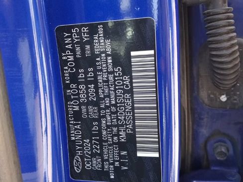 Used 2025 Hyundai Elantra SEL FWD image 3