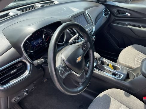 Used 2023 Chevrolet Equinox LT w/ Driver Convenience Package image 10