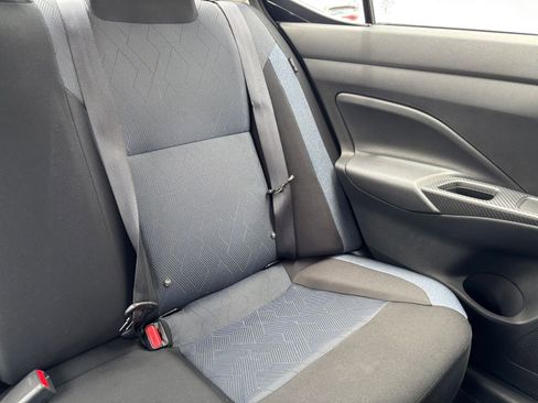 Used 2025 Nissan Versa SV FWD image 35