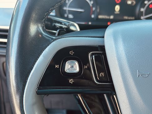 Used 2021 Lincoln Corsair Standard w/ Equipment Group 101A image 21