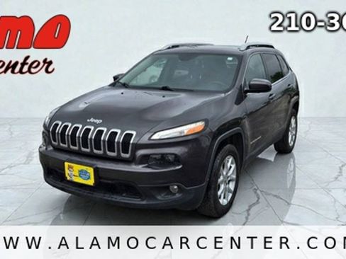 Used 2017 Jeep Cherokee Latitude AWD/4WD image 1