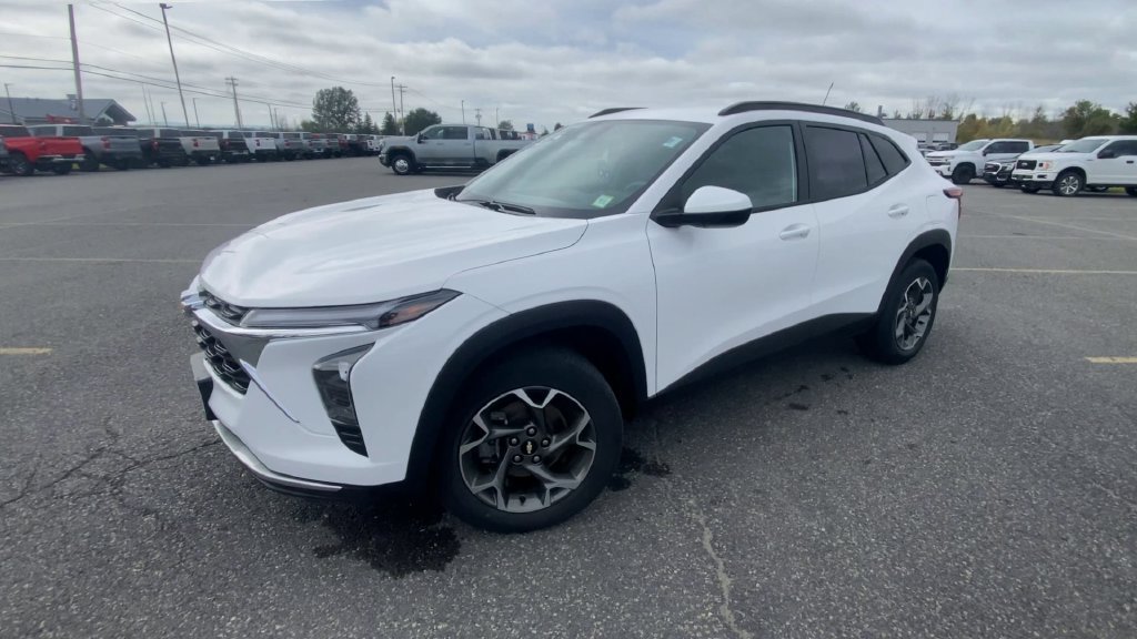 Certified 2024 Chevrolet Trax LT FWD image 4
