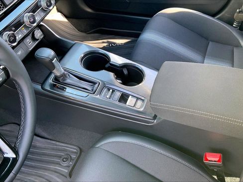 Used 2024 Honda Civic Sport image 16